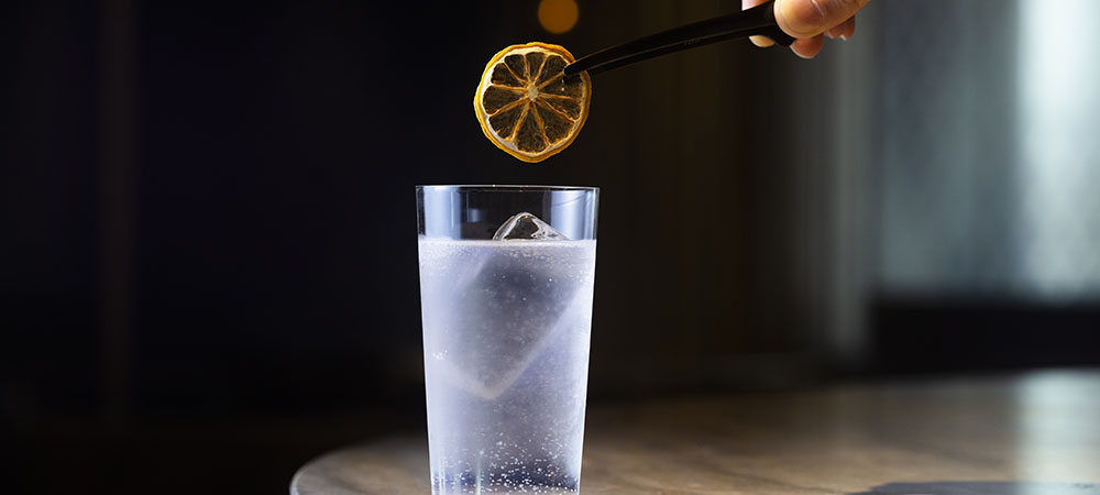 【ZATTA 999】 毎日18:00から19:30 対象ドリンクが全て999円